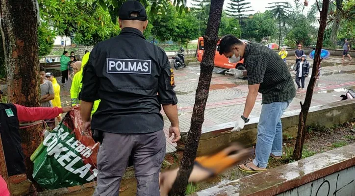 Seorang bocah tewas kesetrum tiang PJU di TPU Blender, Kelurahan Kebon Pedes, Tanah Sareal, Kota Bogor. (foto: ist)