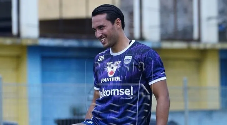 Ezra Walian, pemain Persib Bandung (foto/Persib)