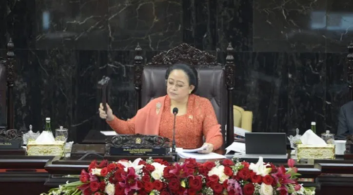  Puan Maharani saat memimpin Rapat Paripurna DPR Pembukaan Masa Persidangan I Tahun Sidang 2022-2023. (ist)