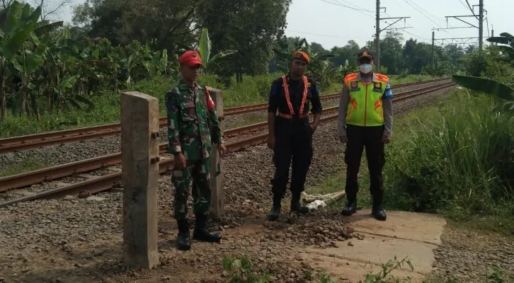 PT KAI bakal tutup 67 perlintasan liar yang ada di wilayah Daop 1 Jakarta. (foto: ist)