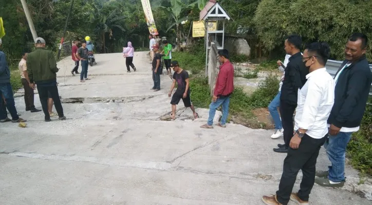 Pergerakan tanah terjadi di Kecamatan Babakanmadang, Kabupaten Bogor akibat intensitas hujan tinggi. (Ist)