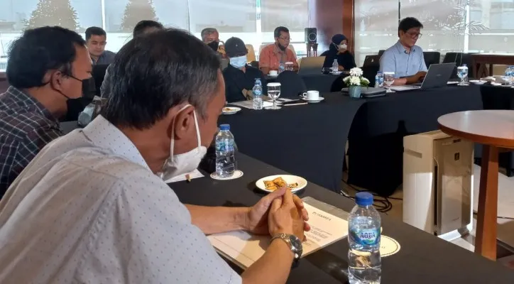 Suasana sidang mediasi antara Poskota dengan Bambang Widjojanto yang diselenggarakan Dewan Pers