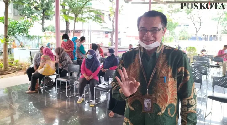 Sekretaris Komisi Penanggulangan Aids Jakarta Barat, Sukarno. (foto: poskota/pandi)