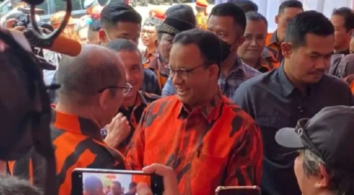 Anies Baswedan resmi menjadi anggota ormas Pemuda Pancasila. (foto: ist)