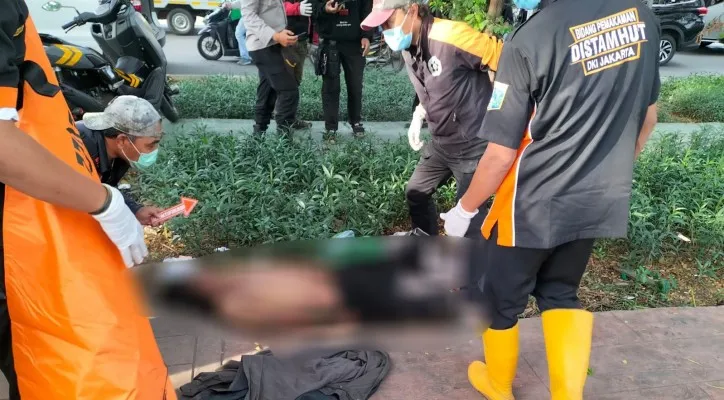 Seorang pria paruh baya yang sehari-hari berprofesi sebagai pak ogah ditemukan tewas di pinggir jalan di kawasan Cengkareng, Jakarta Barat. (Ist)