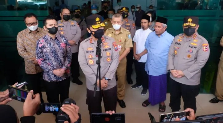 Kapolda Jawa Timur, Irjen Nico Afinta menyampaikan permohonan maaf atas terjadinya tragedi berdarah di Stadion Kanjuruhan, Kabupaten Malang.(ist)