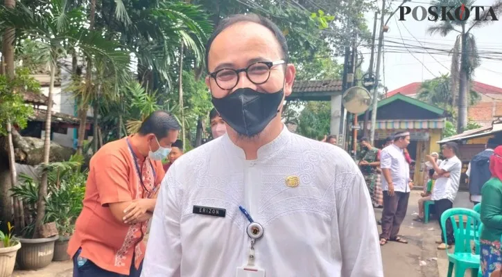 Kepala Suku Dinas Kesehatan Jakarta Barat, Erizon Safari. (foto: poskota/pandi)