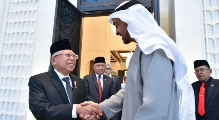 Wapres KH Ma'ruf Amin saat bertemu Presiden PEA Mohammed bin Zayed Al Nahyan  di Istana Al Shatie Abu Dhabi. (setwapres)