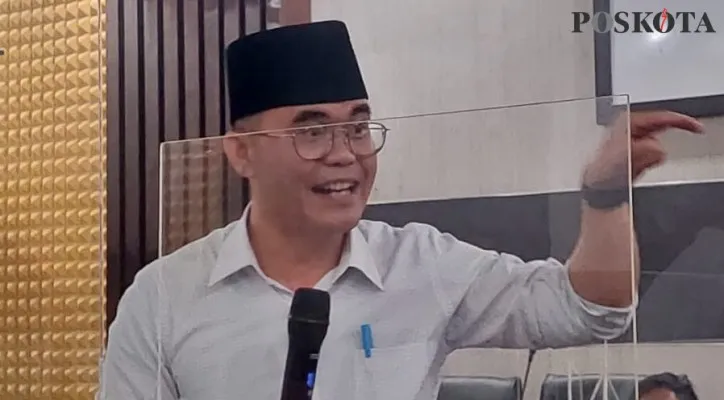 Ketua Komisi V DPRD Banten, Yeremia Mendrofa. (foto: poskota/bilal)