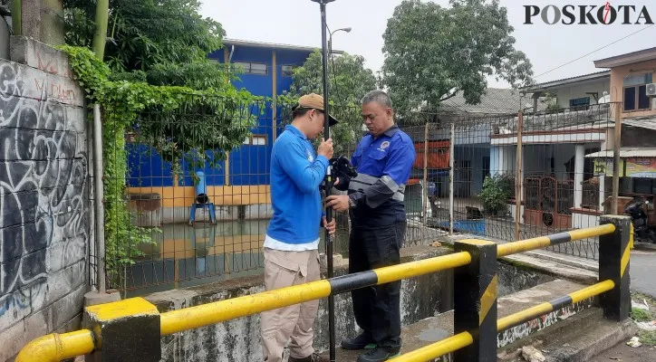 UP4 SDA kembali lakukan invetarisasi kali di Ibu Kota.(Foto: Aldi)