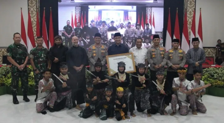 Kapolda Banten Irjen Rudy Heriyanto di sela-sela Seminar Golok Internasional di Mata Dunia. (ist)