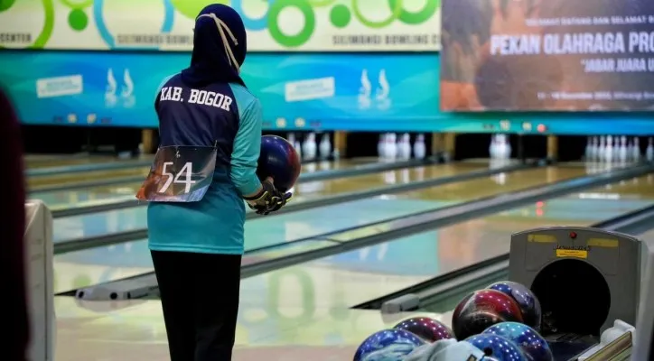 Salah satu atlet Bowling Kabupaten Bogor.(ist)