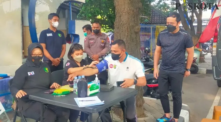 Pelayanan Publik Terpadu Polres Metro Tangerang Kota pada Festival Sipon Cisadane. (foto: poskota/iqbal)