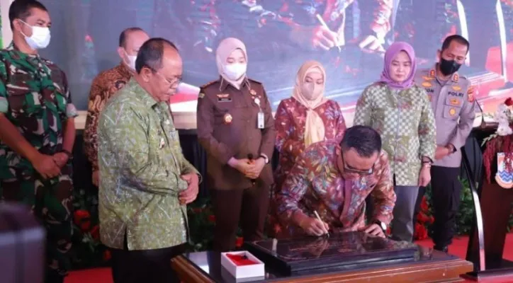 Menteri PANRB Abdullah Azwar Anas saat meresmikan MPP ke-77 Cimahi, Jawa Barat. (ist)