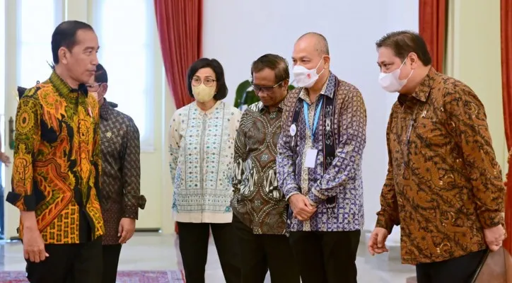 Presiden Joko Widodo dalam acara Kompas100 CEO Forum Tahun 2022 di Istana Negara. (foto: ist)