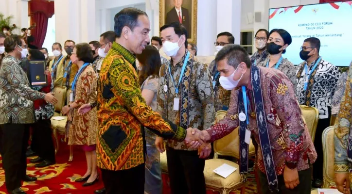 Presiden Joko Widodo dalam sebutannya pada acara Kompas 100 CEO Forum, Istana Negara, Jakarta. (biro pers pers)