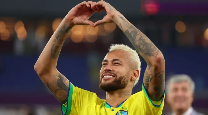 Neymar Jr berseragam Timnas Brasil (Foto: twitter/Neymoleque)