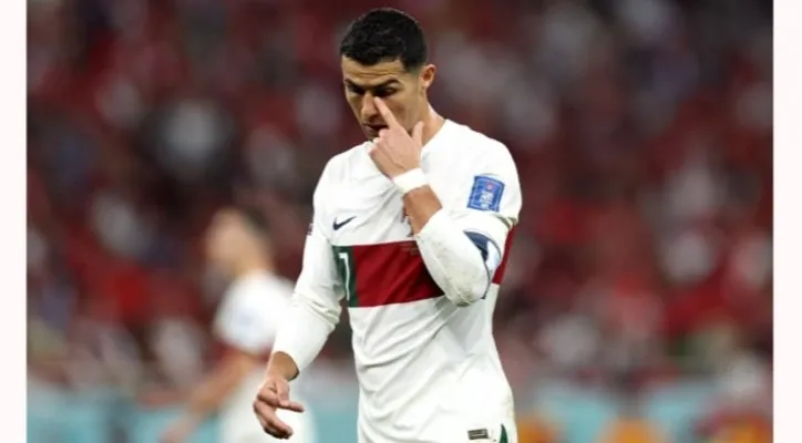 Cristiano Ronaldo menangis usai laga Portugal kalah dari Maroko, dan tersingkir dari Piala Dunia 2022. (Foto: Fifacom)