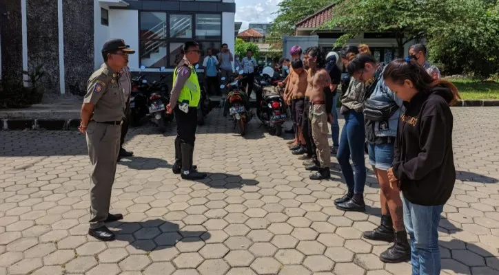 Satpol PP Kecamatan Leuwiliang. (ist)