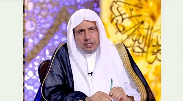 Ketua Liga Musim Dunia Syekh dr. Mohammed Al-Issa berbicara saat wawancara dengan program "Fii Al-Afaaq" yang ditayangkan di MBC 1. (Screengrab/@hiaahsanshow/ArabNews)