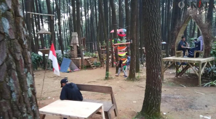 Harga tiket tempat wisata Pemandian air panas Gunung Pancar  Bogor dikeluhkan. (foto: panca)