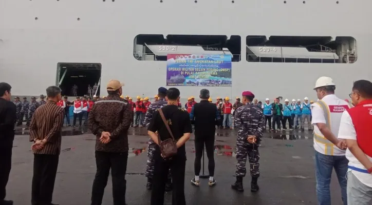 KRI Makasar-590 siap berangkat  untuk Operasi Militer Selain Perang (OMSP) di Pulau Karimun Jawa. (ist)