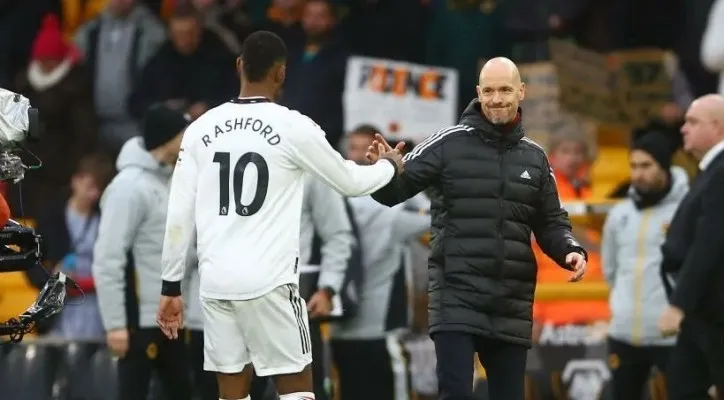 Marcus Rashford dan Erik Ten Hag (Foto: Twitter/StretfordPaddck)