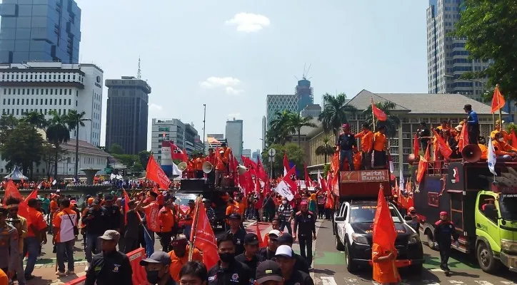 Massa aksi tolak pengesahan Perppu Nomor 2 Tahun 2022 tentang Cipta Kerja sudah mulai kumpul di kawasan Patung Kuda, Jakarta Pusat. (Ist)