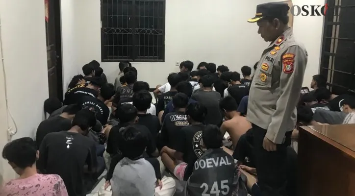 Puluhan remaja yang hendak tawuran diamankan Polres Kota Tangerang.(Foto: M.Iqbal)