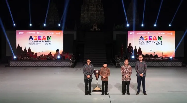 Wapres KH Ma'ruf Amin saat menghadiri acara pembukaan ASEAN Tourism Forum 2023 di Pelataran Candi Prambanan Yogyakarta. (setwapres)