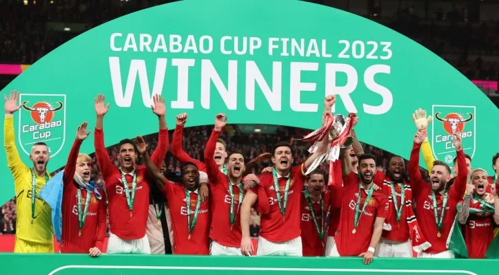 Manchester United menang Carabao Cup dan sukses akhiri puasa gelar sejak 2017 (Foto: Twitter/ManUnitedXtra_)