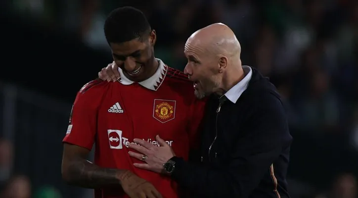 Erik ten Hag ingin Manchester United amankan kontrak baru Rashford (Foto: Twitter/MUFCScoop)