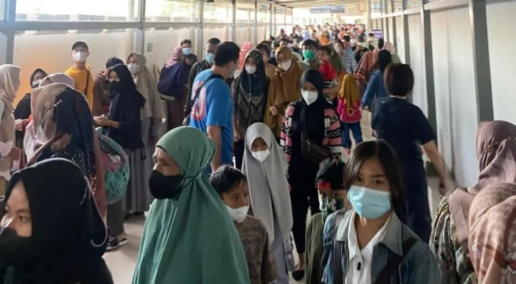 Suasana penumpang KA di Stasiun Rangkasbitung, Lebak. (ist)