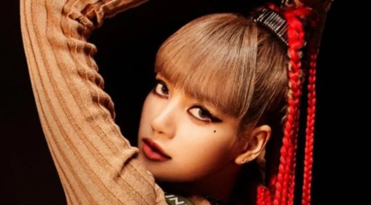 Selamat! Akhirnya Lisa Blackpink Resmikan Hubungannya Dengan Frederic Arnault Lewat Single Baru - Lisa BLACKPINK (lst)