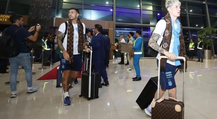 Foto: Pemain Timnas Argentina Leandro Paredes Pemain Juventus dan Eks PSG tib di bandara Soetta, Tangerang, untuk melawan Timnas Indonesia 19 Juni 2023. (Instagram PSSI)