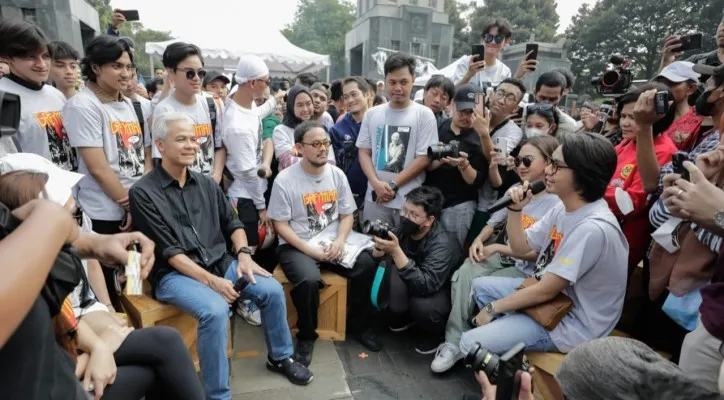 Arbani Yasiz dan Para Selebgram bertemu Ganjar Pranowo di GBK Senayan. (ist)