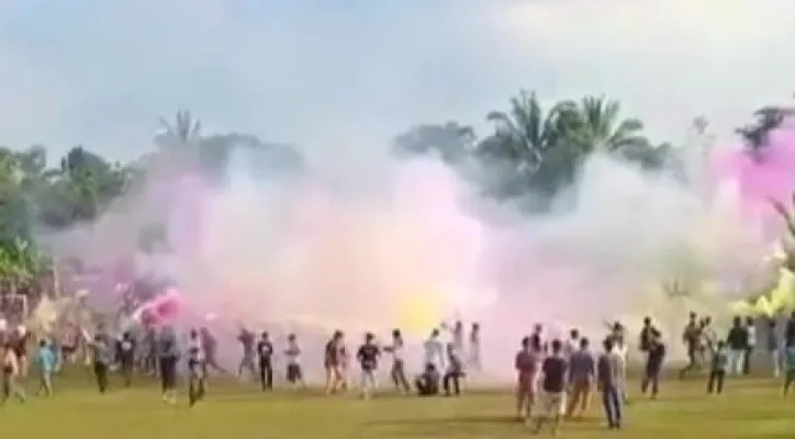 Foto: Laga Tarkam di Tanjungsari,Bogor, berujung ricuh satu orang terluka. (Ist.)