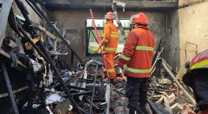 Kebakaran Ruko Lantai 3 di Pekayon Bekasi Selatan. (ist)