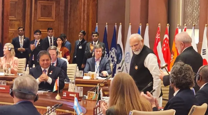 Foto: Menko Airlangga Hartarto bersama PM India Narendra Modi saat KTT G20. (Ist.)