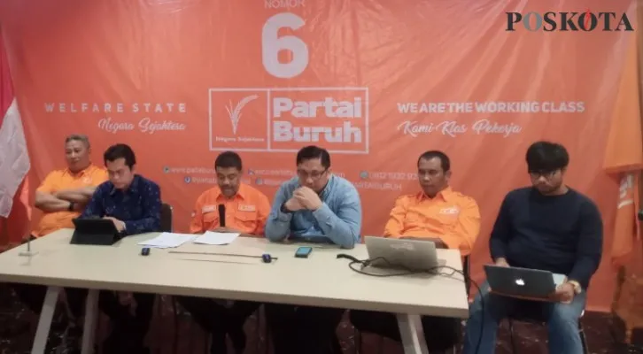 Foto: Partai Buruh menggelar jumpa pers mengenai tokoh capres. (Poskota/Ihsan Fahmi)