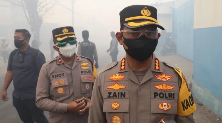 Caption foto : Kapolres Metro Tangerang Kota, Kombes Pol Zain Dwi Nugroho saat melakukan pemantauan. (ist)