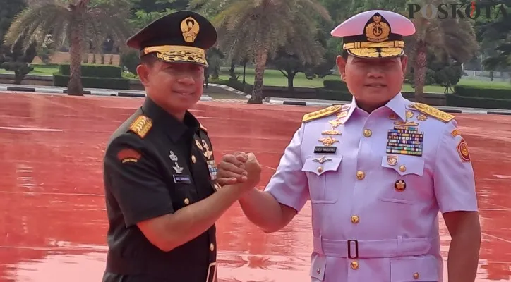 Teks Foto: Salam Komando Panglima TNI Jenderal Agus Subiyanto dan Laksamana Yudo Margono. (rizal)