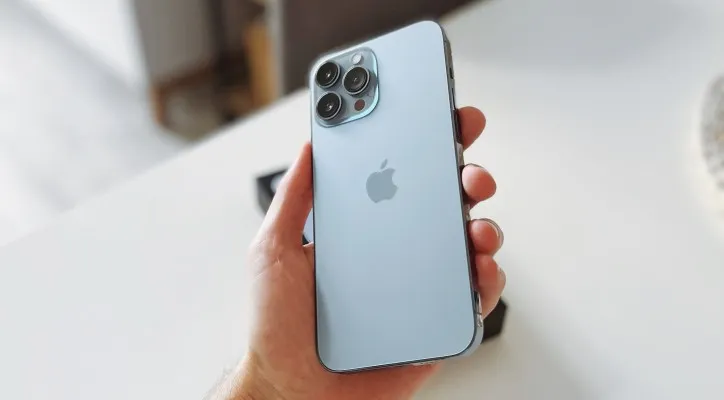 Kredit HP iPhone 13 di iBox Cicilan Harga Mulai Rp400 Ribuan per Bulan Bunga 0 Persen Bebas Galbay/Unsplash David Švihovec