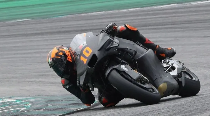 Luca Marini saat coba tes Motor di Sirkuit Sepang (Foto: motorsport.com)