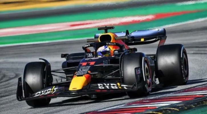 Max Verstappen jadi yang tercepat saat tes pramusim F1 di Bahrain (Foto: Pinterest)