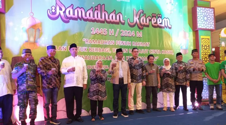 Foto: Apartemen Kalibata City santuni dan buka puasa bersama ratusan anak yatim dihadiri Walikota Jakarta Selatan Munjirin. (Dok. Warga)