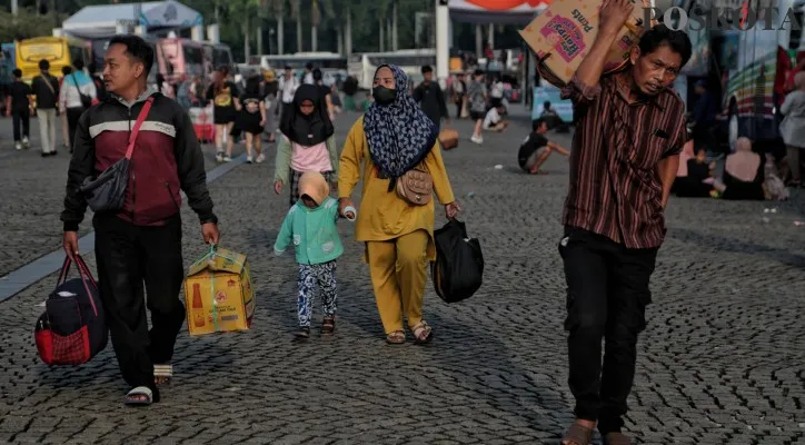 Sejumlah peserta program mudik gratis. (Poskota/Ahmad Tri Hawaari)