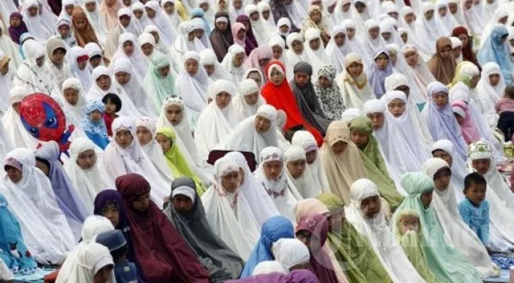 Cara Shalat Idul Fitri yang Baik dan Benar Menurut Ajaran Islam (Foto: Pinterest)