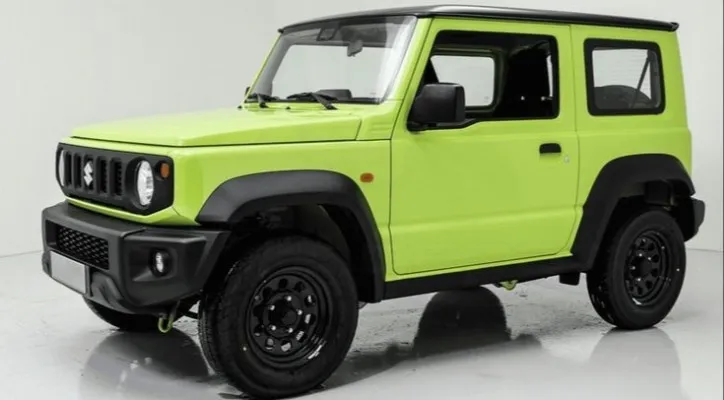 Suzuki Tarik Ratusan Mobil Jimny 3 Pintu Karena Masalah Pompa Bahan Bakar (Foto: Pinterest)