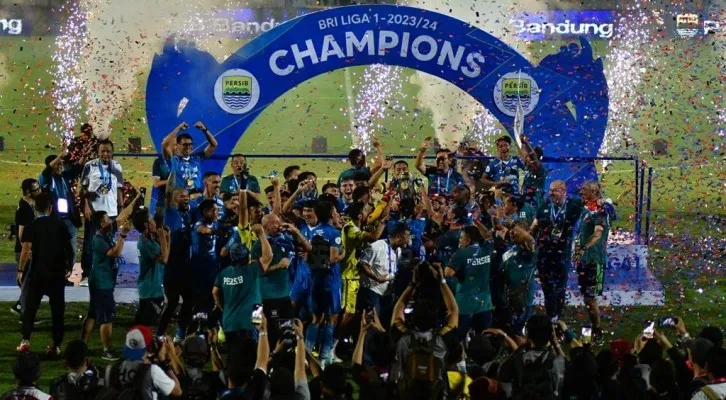 Fakta Menarik Persib Juarai Liga Indonesia, Tak Pernah Juara di BandungFoto: (Official Persib Bandung)